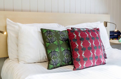 Corfe Castle Cottage | LODGE 2, pet friendly, luxury holiday cottage in Corfe Castle
