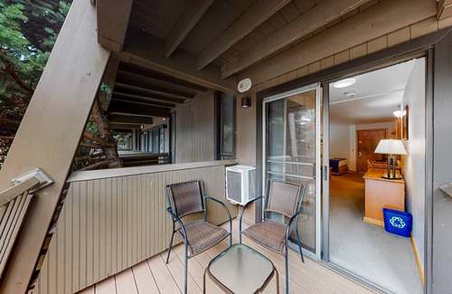 West End Cabin | Lodge ∙ 3 guests