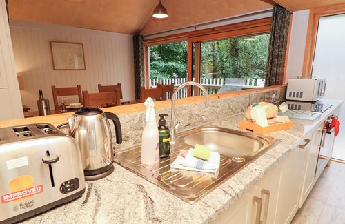 Corfe Castle Cottage | LODGE 4, family friendly, luxury holiday cottage in Corfe Castle
