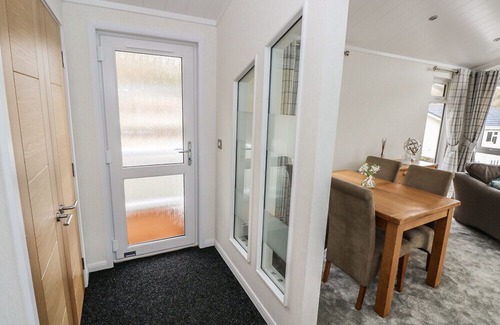 Amroth Cabin | Lodge 66, STEPASIDE