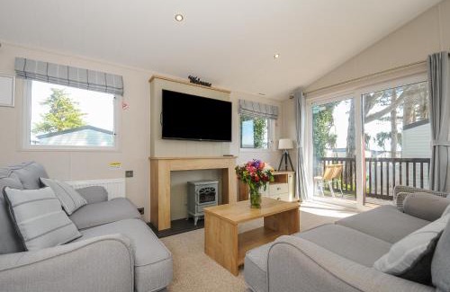 Brixham House | Lodge 9 at Landscove Holiday Park