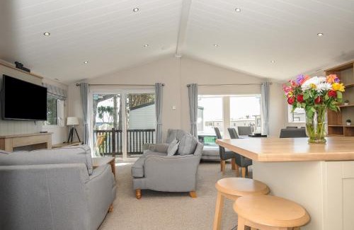 Brixham House | Lodge 9 at Landscove Holiday Park