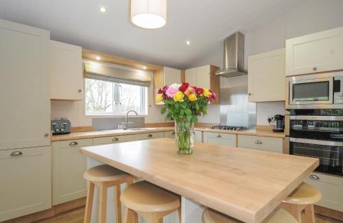 Brixham House | Lodge 9 at Landscove Holiday Park