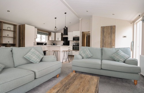 Chichester Cottage | Lodge at Chichester Lakeside