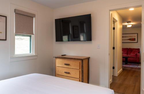 Schroon Lake Hotel | Lodge at Schroon Lake
