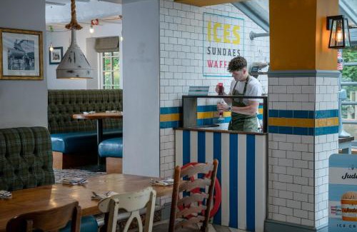 Whiteley Hotel | Lodge at Solent