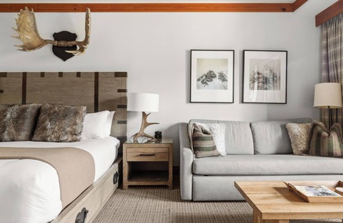 Stowe Area Cabin | Lodge At Spruce Peak Studio Third Floor Newly Renovated Great Spruce Peak Views Sleeps 4