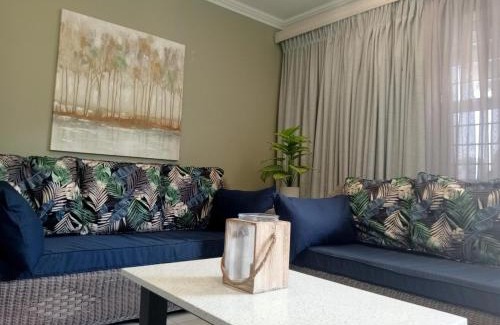 Port Edward Cabin | Lodge Azure