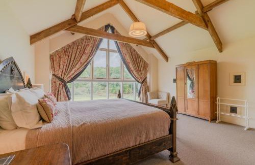 Lydney House | Lodge Barn