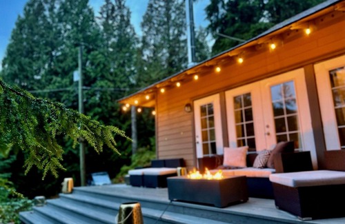 Port Moody Cabin | Lodge C1 |Hot tub & Sauna |Cape Carraholly Retreat