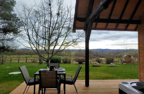 Brazey-en-Morvan Ski Chalet | Lodge Cèdre Private Spa and Sauna, in a Green Environment, View of the Morvan