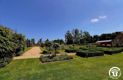 Mezieres-sur-Couesnon House | Lodge de L'etang - Mezieres SUR Couesnon