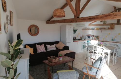 Saint-Ciers-sur-Bonnieure House | Lodge in Saint-Ciers-Sur-Bonnieure