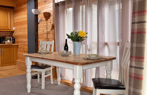 Craven Arms Cottage | Lodge in Shropshire with Private Hot Tub