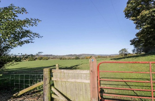 Thirsk Apartment | Lodge in Thirsk with Spa & Scenic Countryside