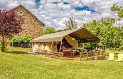 Vigeois Apartment | Lodge la Vie Valade in Vigeois