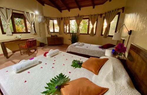 Miramar Cabin | Lodge Mirador - Great Swimming pool - Kitchen - BBQ - Netflix