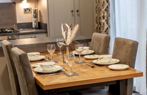 Strathkinness Ski Chalet | Lodge No 23 | Hot Tub | St Andrews Lodge Park