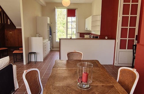 Versainville House | Lodge of XVIIIth c Castle - nested in the Parc - 6/7 p - 4 kms from Falaise