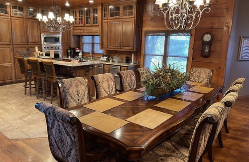 Crenshaw County Cabin | Lodge on The Lake