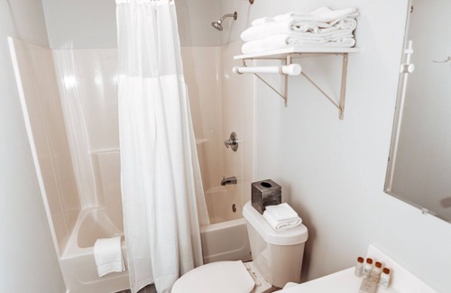 Spring City Hotel | Lodge One Bedroom Apartment B