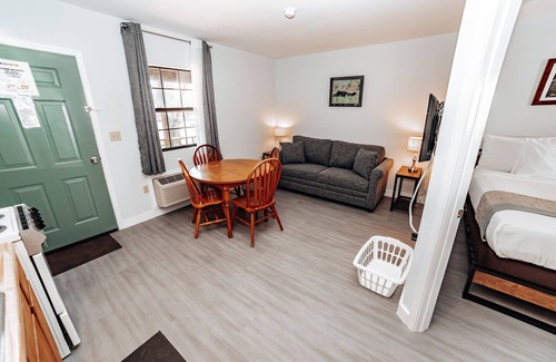 Spring City Hotel | Lodge One Bedroom Apartment B