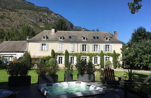 Ayzac-Ost House | Lodge ou Gîte de caractére avec jaccuzi spa piscine