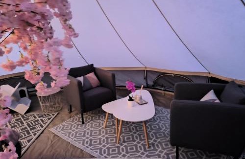 Lapalisse Other | lodge romantique "plein champ" et son jacuzzi privatif