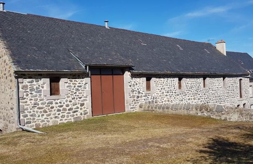Neussargues en Pinatelle House | Lodge-Sagne une ferme rénovée au cœur du Cantal à proximité de la station de ski du Lioran