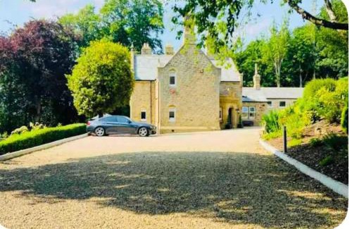 Gateshead House | Lodge - Sleeps 18 pet friendly & free parking