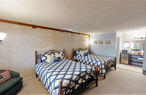 Eagle Nest Apartment | Lodge Studio 41 in Eagle Nest