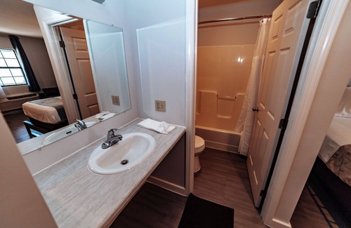 Spring City Hotel | Lodge Studio Suite Room