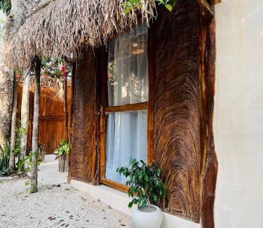 Macario Gomez Cabin | Lodge Tzunum Jade
