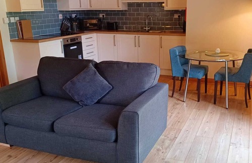 Little Stukeley Apartment | Lodge with a Lake View