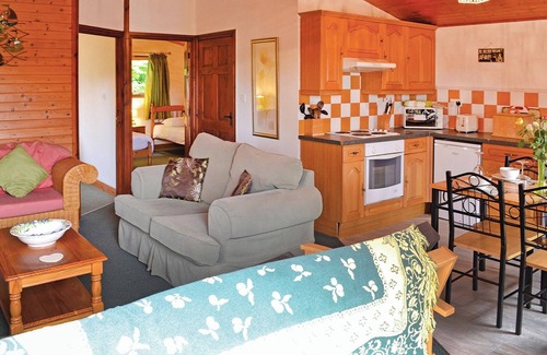 Bronygarth Ski Chalet | Lodge with one double and one twin.