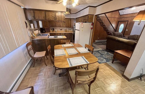 Carriage Hills House | Lodgepole - 2 bedroom monthly rental - Free WiFi
