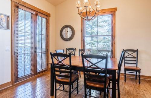 Mammoth Lakes House | Lodges 1193