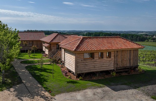 Monbazillac Ski Chalet | Lodges Avec spa Privatif en Dordogne