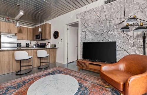 Midtown Apartment | Lodgeur | Bright & serene 1BR loft | Midtown