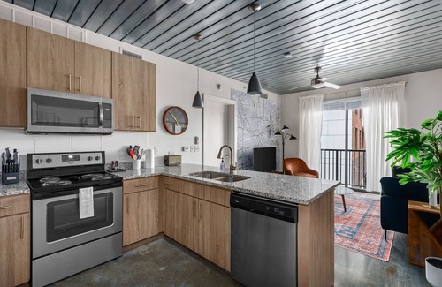 Midtown Apartment | Lodgeur | Serene & modern 1BR loft | Midtown