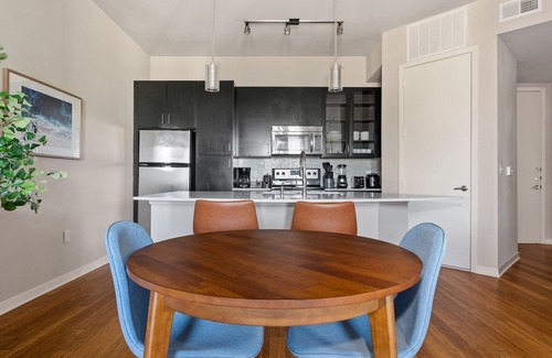 Texas Medical Center Apartment | Lodgeur | Spacious & stylish 1BR | Med Center