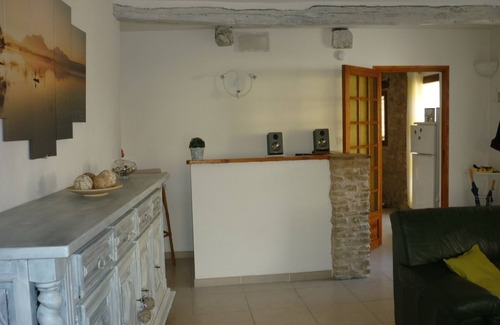 Saint-Martin-de-Castillon House | Lodging in Provence 2 stars La Begude