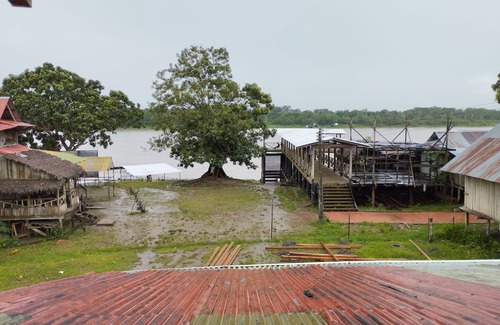 Leticia Cottage | Lodging and tours queen arriera Amazonas Colombia