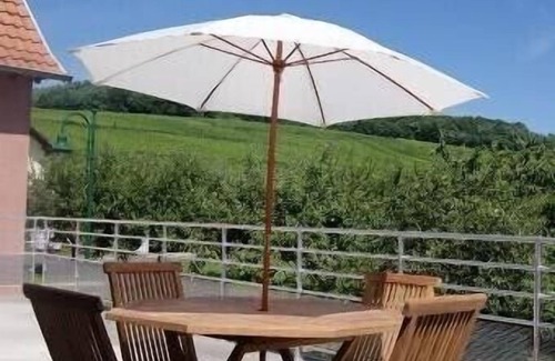 Nothalten Cottage | Lodging any comfort Nothalten nine with large terrace overlooking countryside