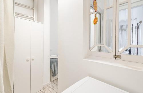 El Parc i la Llacuna del Poblenou Apartment | Lodging Apartments Pere IV