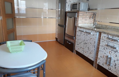 Zarza de Granadilla Ski Chalet | Lodging AT-CC-00296,Extremadura,garden,private garage,air conditioning, hydromassage, air conditioning, heating, air conditioner, heating, air conditioner, heating, air conditioner, heating