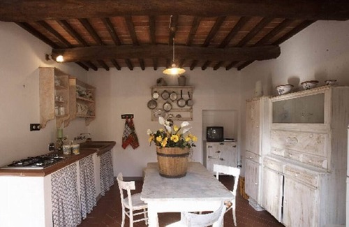 Serravalle Pistoiese Apartment | Lodging in a wine estate,private Terrace,pool,Wi-Fi,village walk distance,sl 6