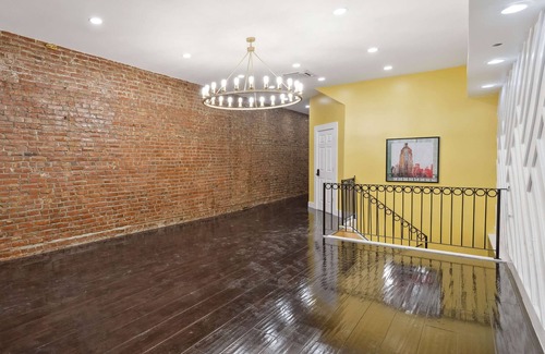 West Philadelphia Apartment | Lodgyy - Chic Double-bed Suite