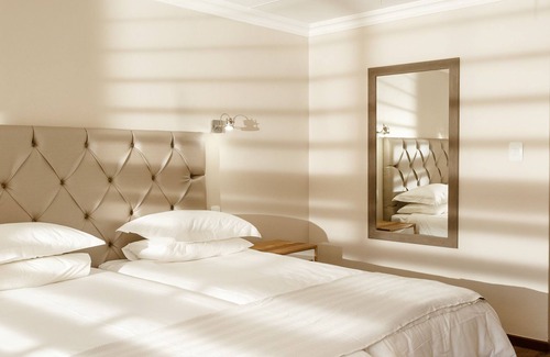 George Central House | Loerie Guest Lodge