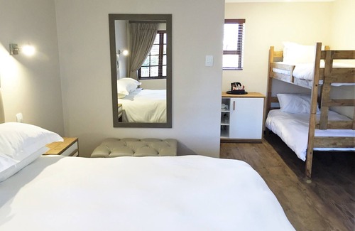 George Central House | Loerie Guest Lodge